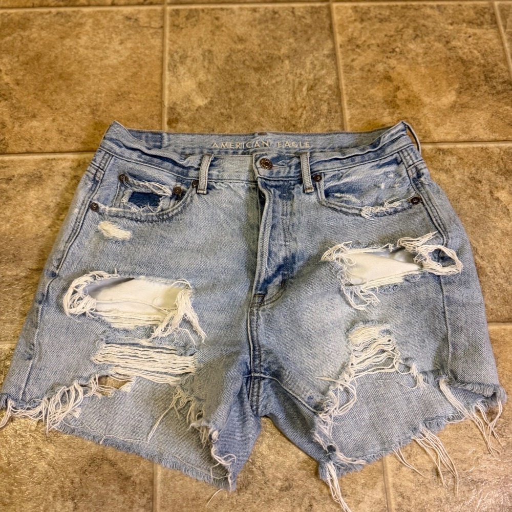 American Eagle Womens Distressed Denim Shorts Light Wash Button Fly Size 4